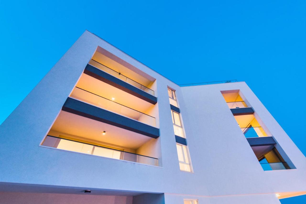 Apartment Olijfboom Dugi Rat Exterior foto